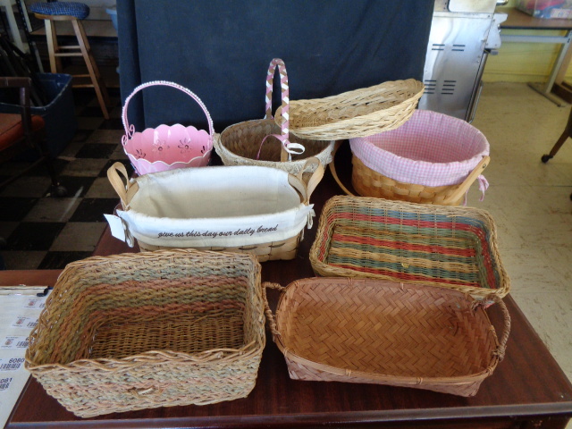 lot 6072 image: 7 baskets