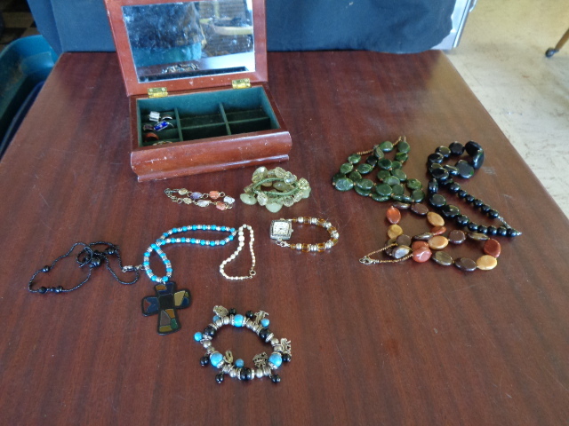 lot 6090 image: Wood Jewerly Box with Misc Jewelry