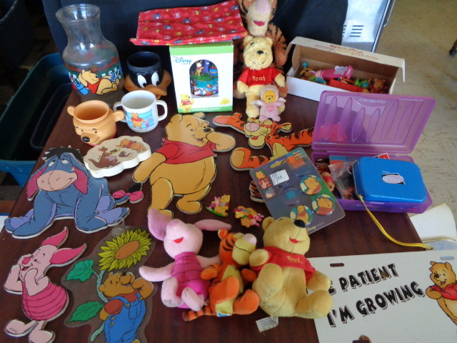 lot 6110 image: Winnie The Pooh Decor
