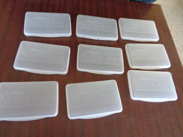 lot 6112 image: 9 Nurti-grain Bar Keepers