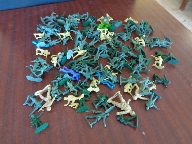 lot 6125 image: Box of Little Green Army Men