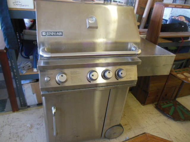 lot 6000 image: Jenn Air Grill