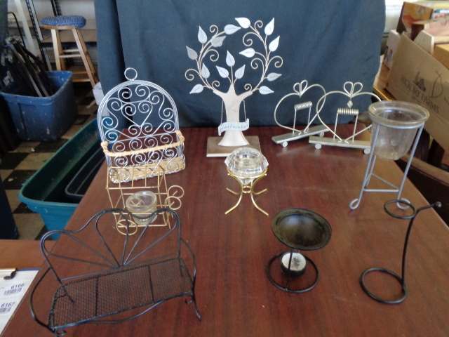 lot 6158 image: Metal home Dcor