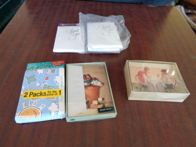lot 6172 image: 8 Packages New Thank You cards and envelopes