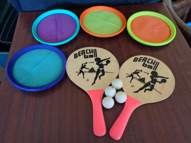 lot 6177 image: 2 Ping pong Paddles, 4 Ping Pong Balls and 4 Magic Mitts