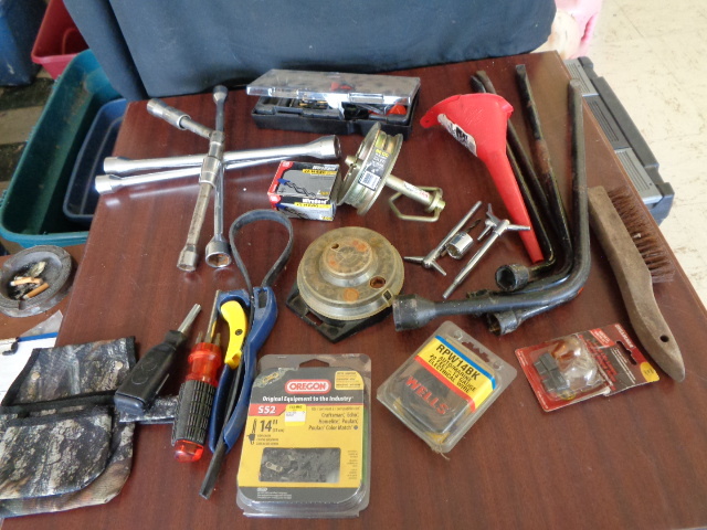 lot 6212 image: TOOLS