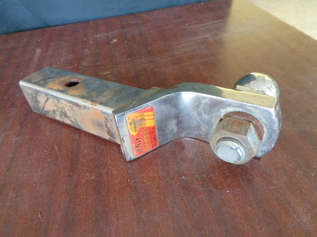 lot 6217 image: Bully Stainless Steel 2 Reciever Hitch