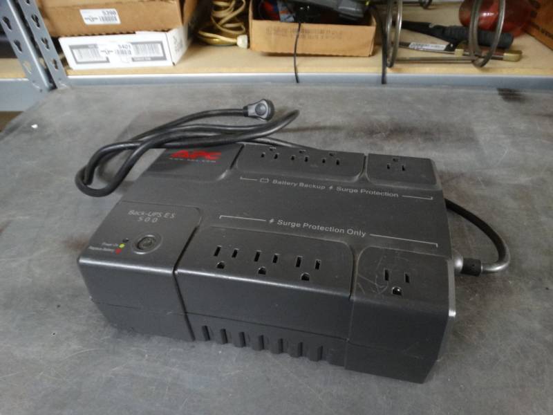 lot 8385 image: APC battery backup