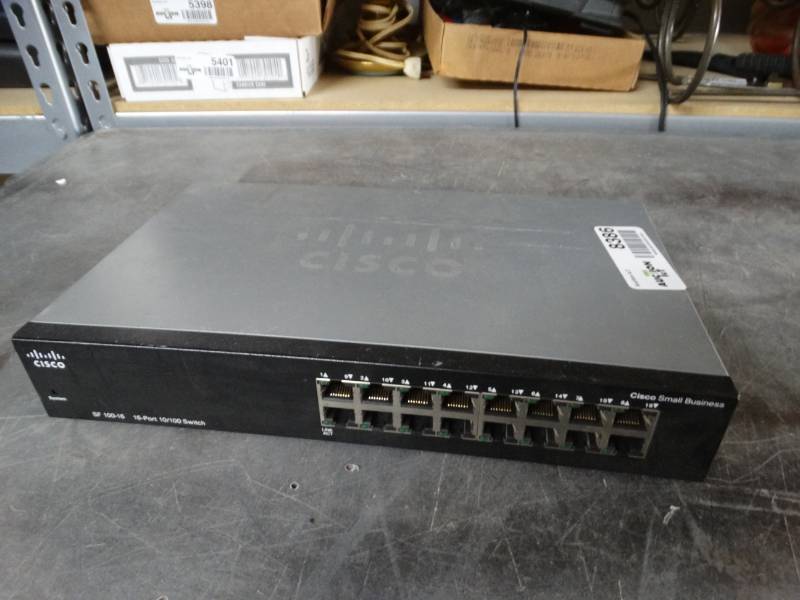 lot 8386 image: Cisco SF100-16 16 port 10100 switch