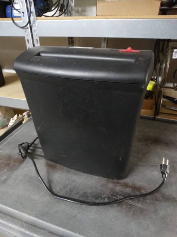 lot 8389 image: Fellowes paper shredder