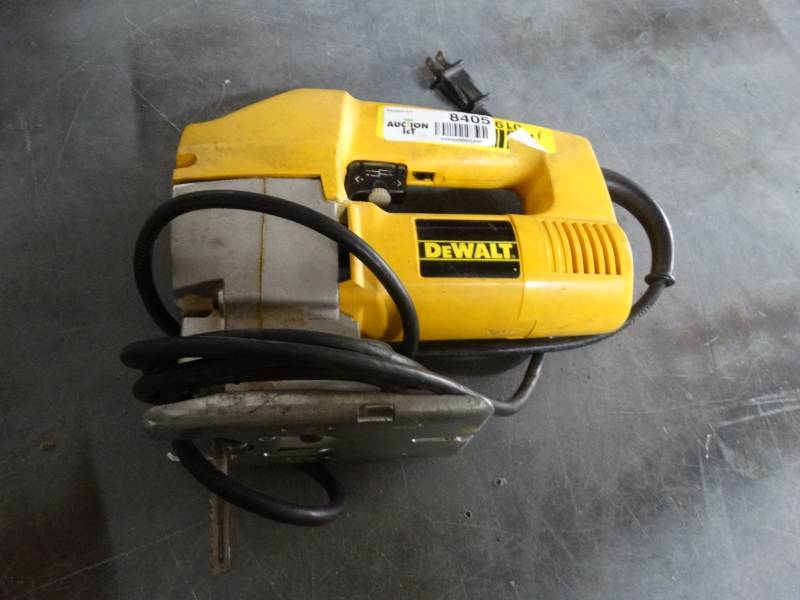 lot 8405 image: Dewalt jigsaw.