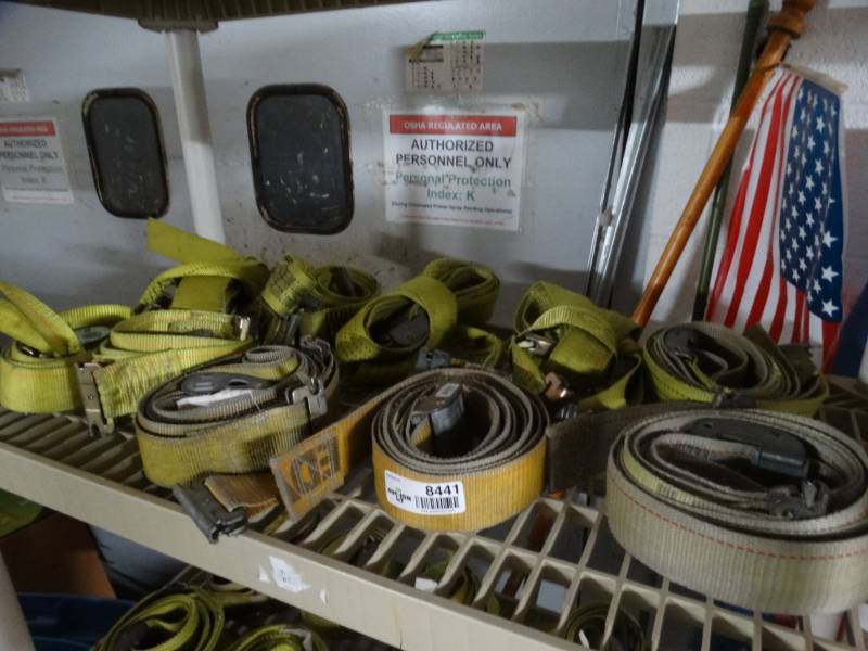 lot 8441 image: 10 box truck straps.