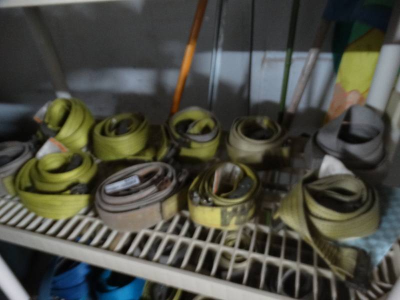 lot 8443 image: 10 box truck straps.