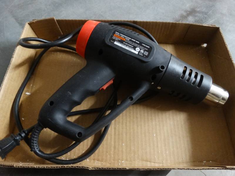 lot 8451 image: Drill master heat gun.