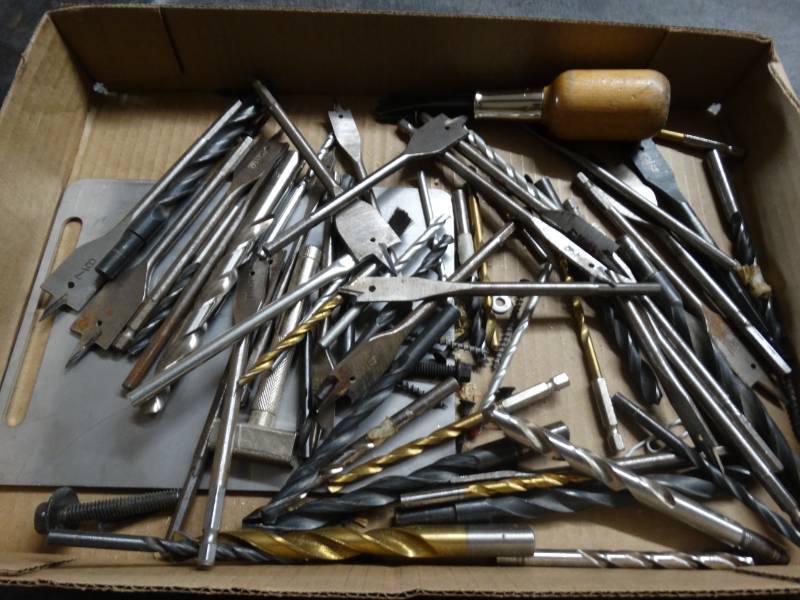 lot 8486 image: Lot of various drill bits.