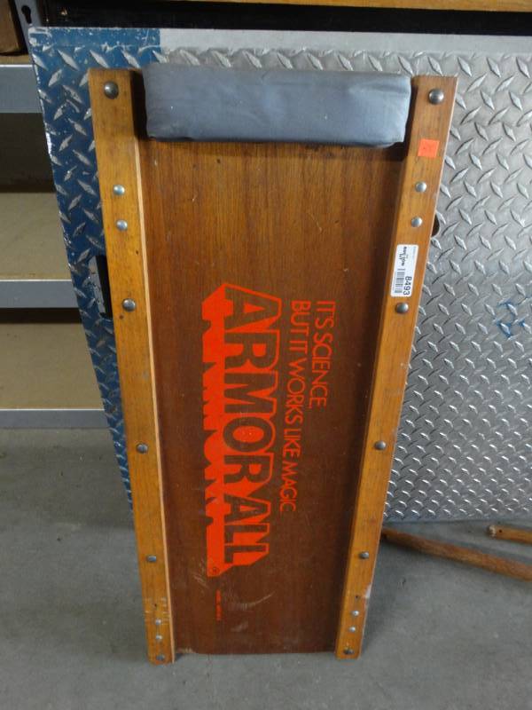lot 8493 image: Wooden creeper.