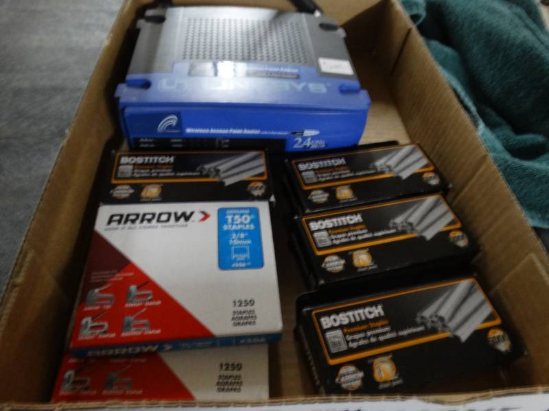 lot 8541 image: Router and staples.