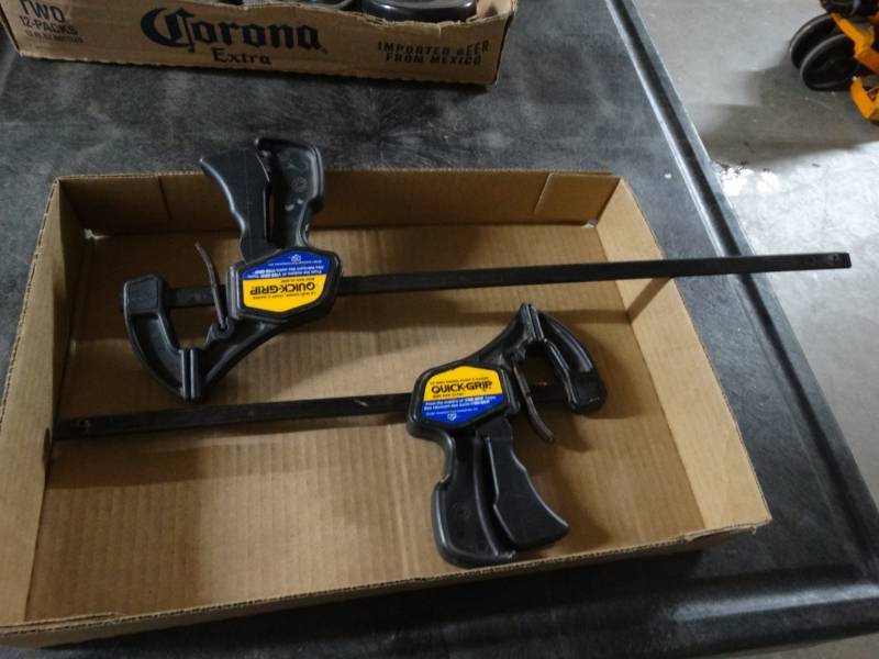 lot 8553 image: 2 Quick grip clamps.