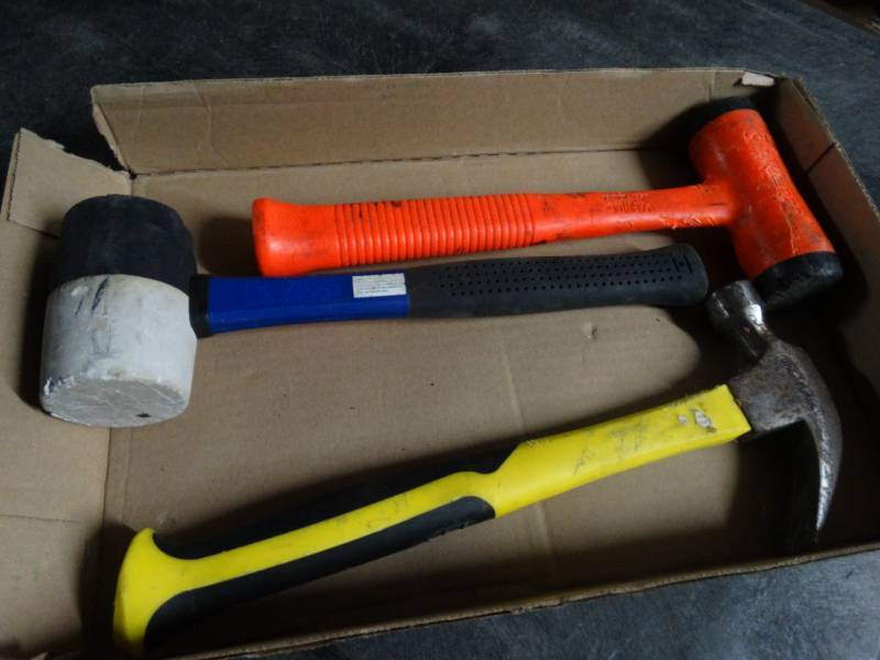 lot 8568 image: Lot of 2 mallets and a hammer.