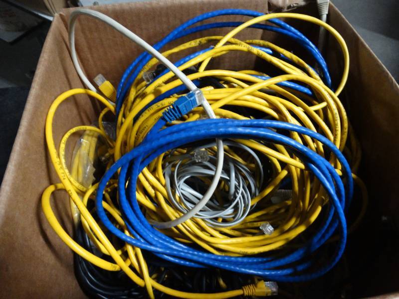 lot 8590 image: Lot of various wires.