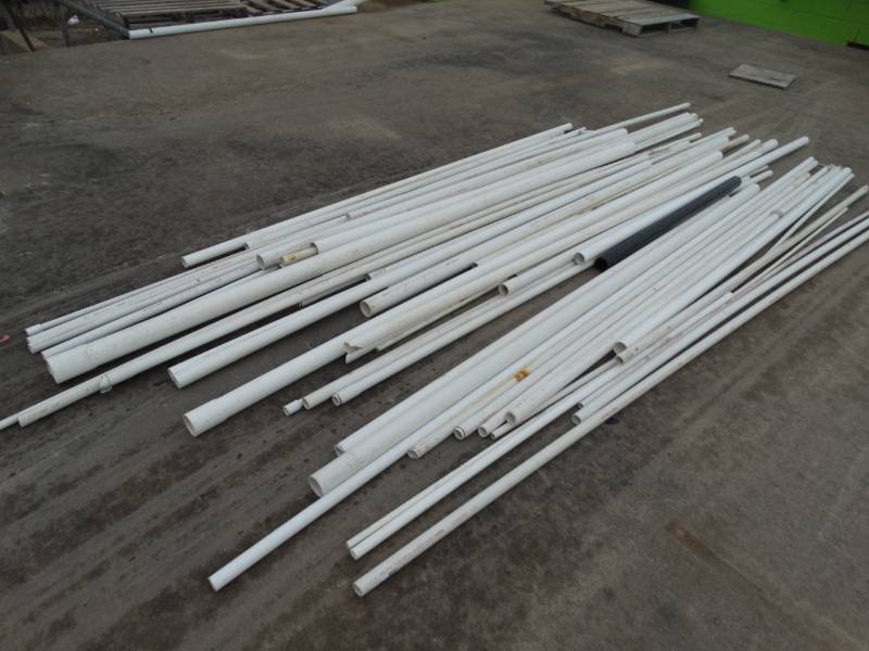 lot 8652 image: Lot of various pvc piping.