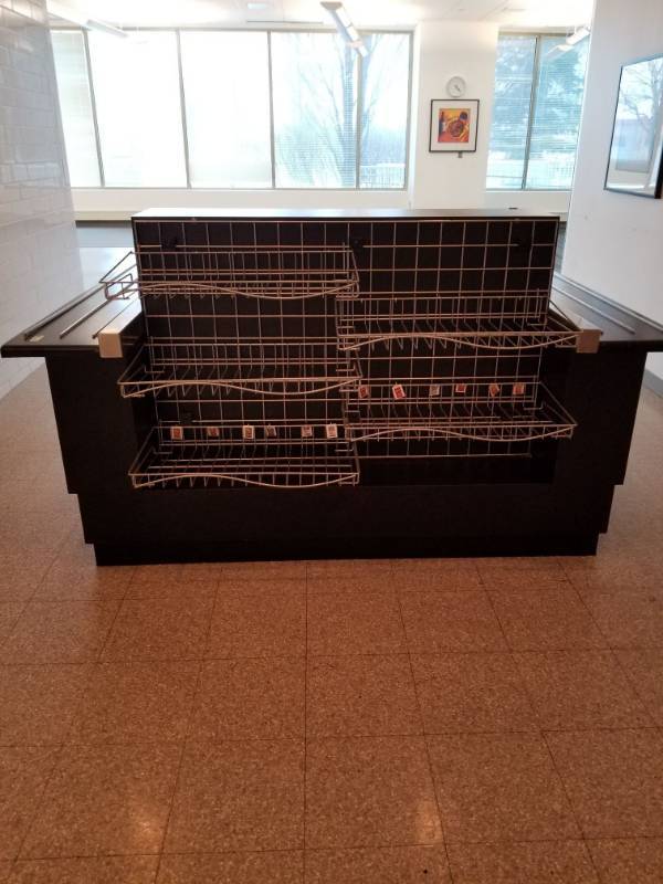 lot 4079 image: Cashier Station With Racks