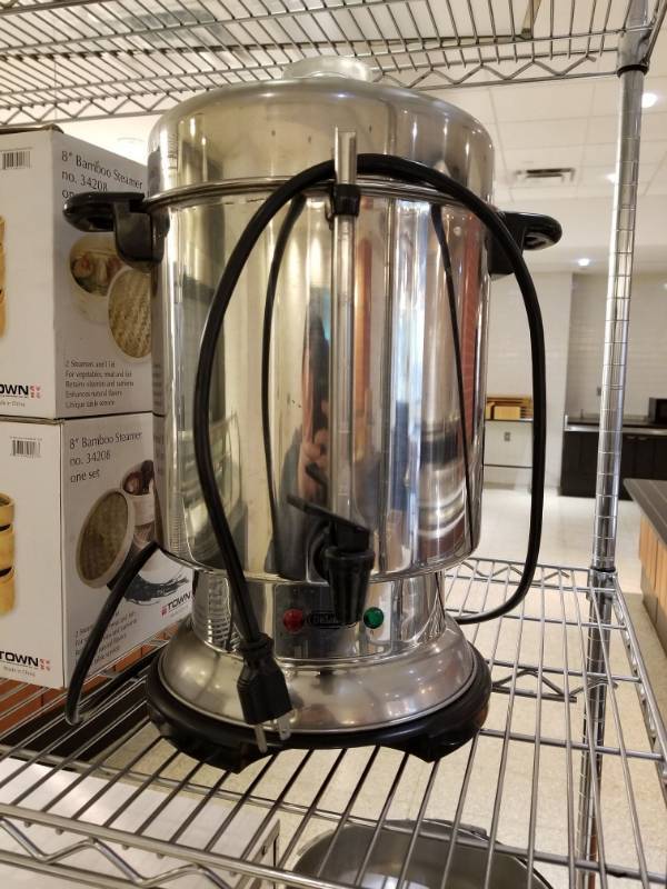 lot 4085 image: DeLonghi Coffee Warmer