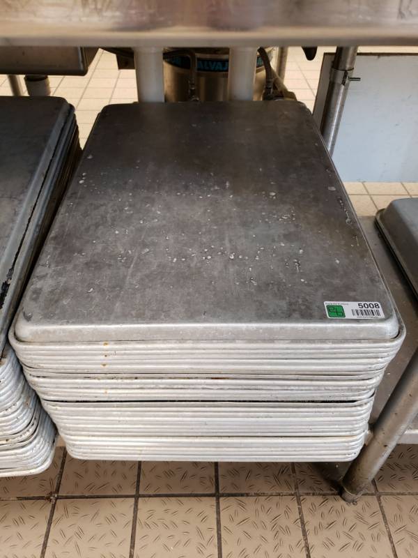 lot 5008 image: (26) 26 x 18 Baking Sheets.