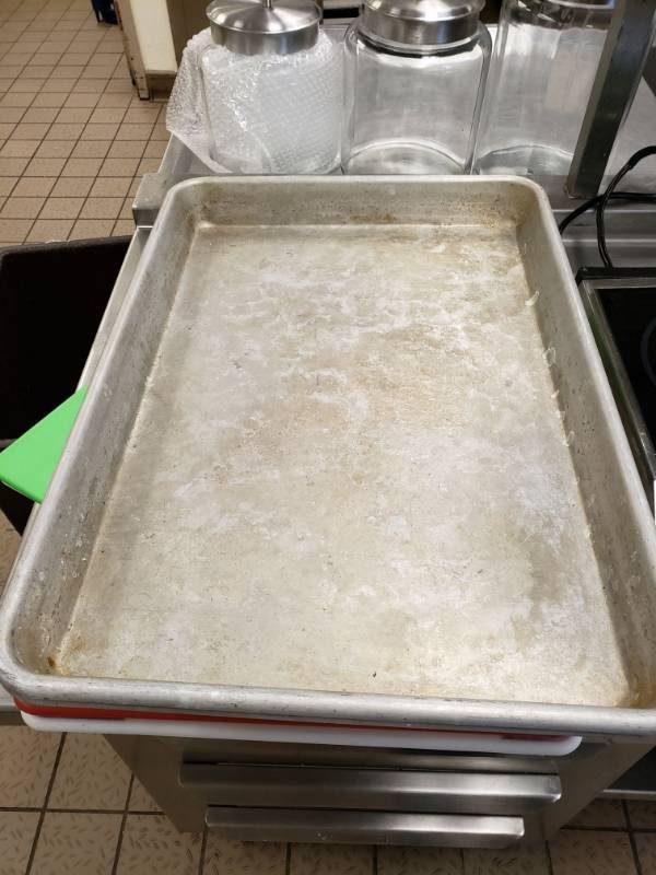 lot 5009 image: (2) 26x 18 Baking Pans