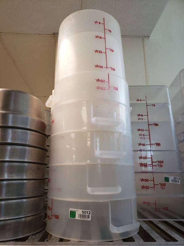 lot 5012 image: (5) Cambro 22qt. Round Food Storage Container