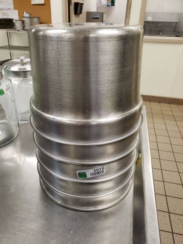 lot 5015 image: (5)  Vollrath Stainless Steel Inset Pans