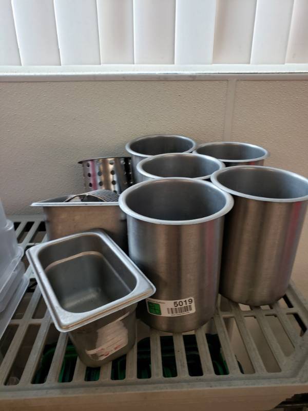 lot 5019 image: Bread butterer  pans