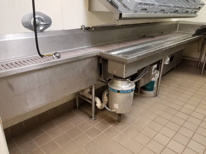 lot 4104 image: Conveyor System With Trash Chutes