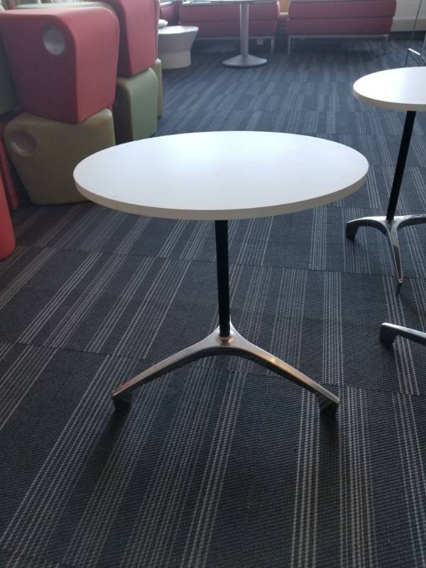 lot 4203 image: Side Table 25 x 18 x 26.5
