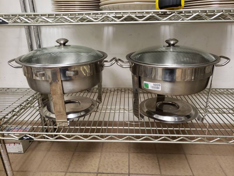 lot 5099 image: (2) Seville Classics Round Chafing Dishes with Lids