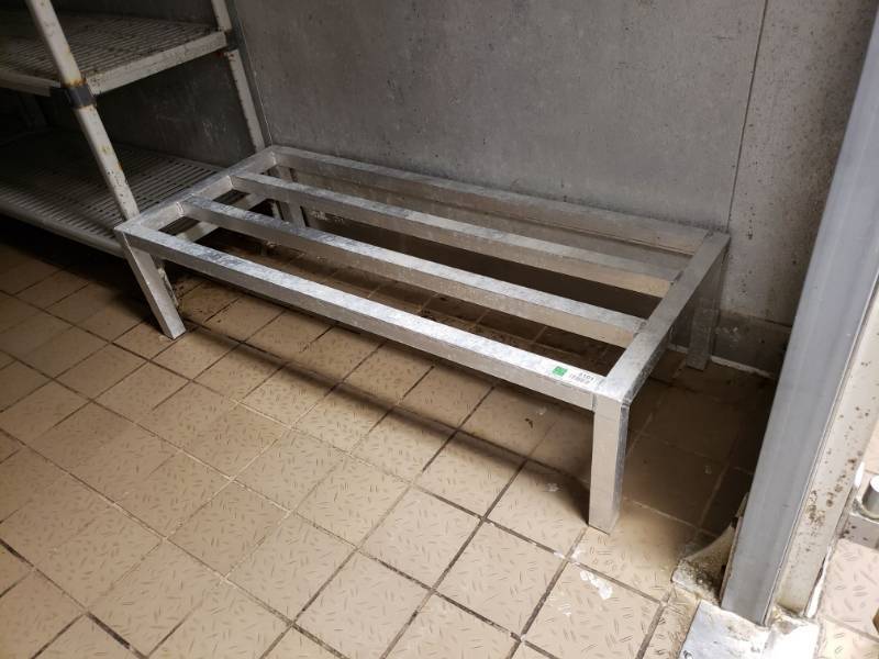 lot 5101 image: Aluminum Dunnage Rack