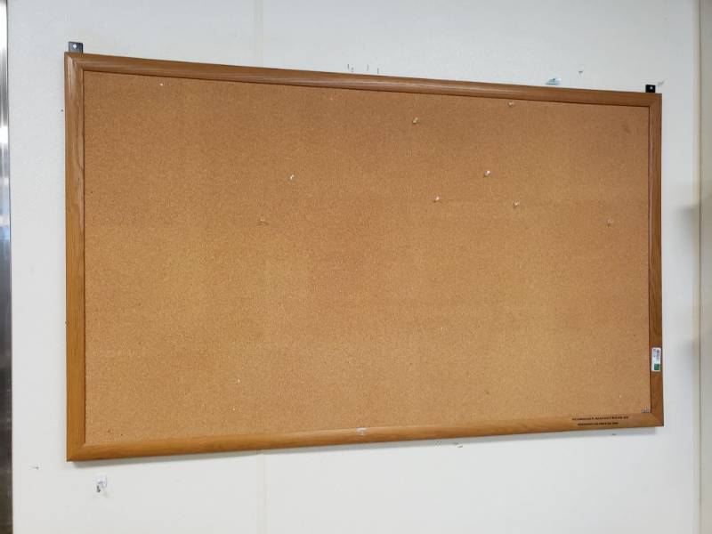 lot 5106 image: 60x 36 Corkboard