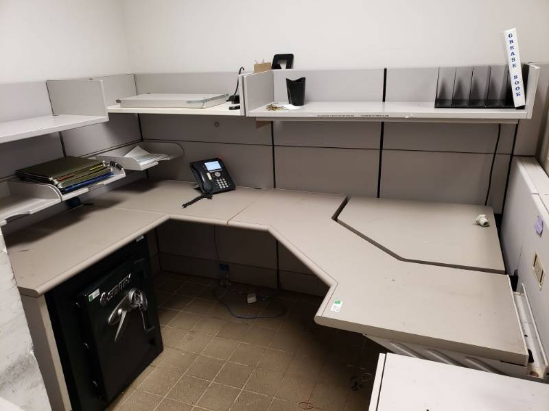 lot 5111 image: Office Cubical Desk with Outlet and Shelves
