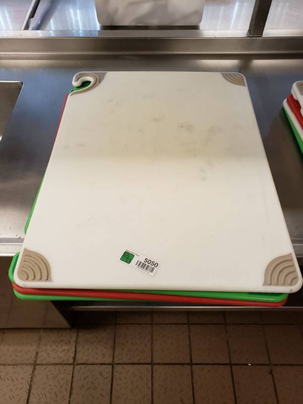 lot 5050 image: (5) 24x 18 Cutting Boards