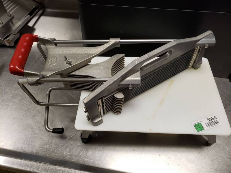 lot 5060 image: Commercial Tomato Slicer