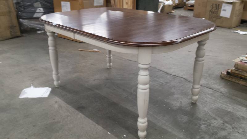 lot 1945 image: Dining Room Table