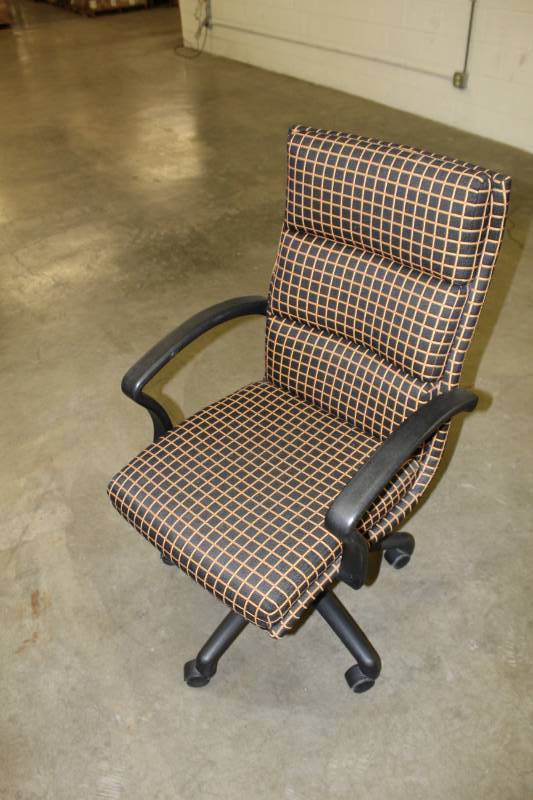 lot 2512 image: Conference Room Chair  Office Chair