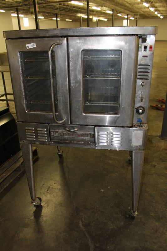 lot 1821 image: Blodgett Convection Oven Natural Gas Single Deck Full Size Convection Oven with Legs
