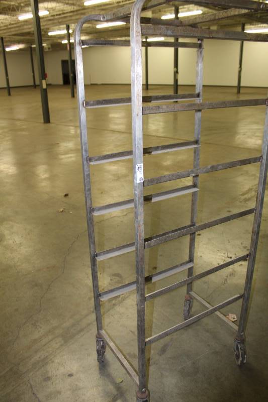lot 1824 image: Full Size Bakers Rack