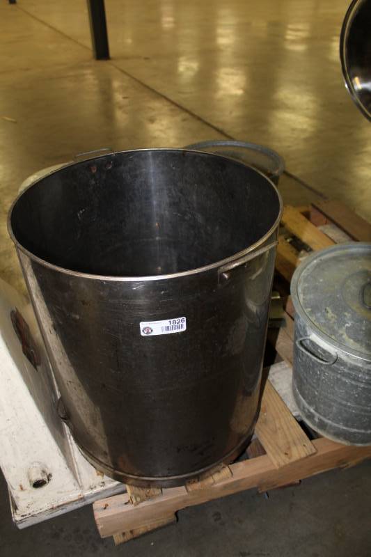 lot 1826 image: Large Stock Pot