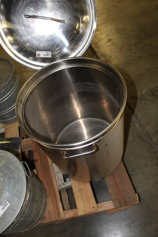 lot 1827 image: Large Stock Pot