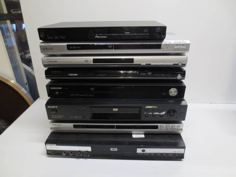 lot 1017 image: Lot of 9 CDDVD players
