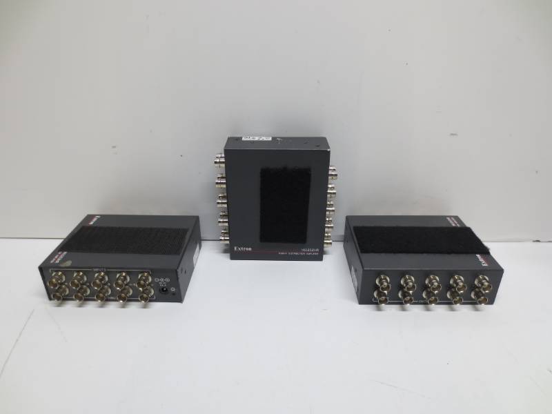 lot 1031 image: Lot of 3 extron RGBHV distribution amplifier model IN3252HR