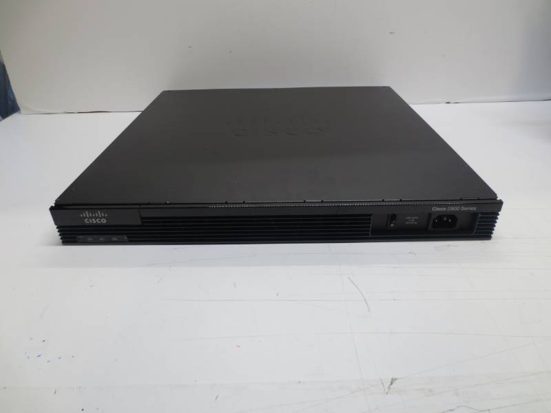 lot 1035 image: Cisco 2900 series model 2901