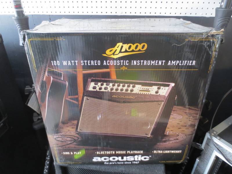 lot 1044 image: Acoustic A1000 stereo acoustic instrument amplifier